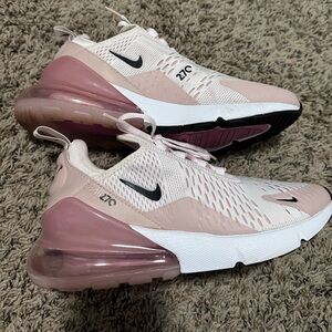 Women’s Nike air max shoes